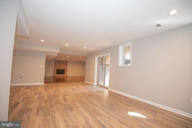 5925 POCOL DR, Clifton, VA 20124