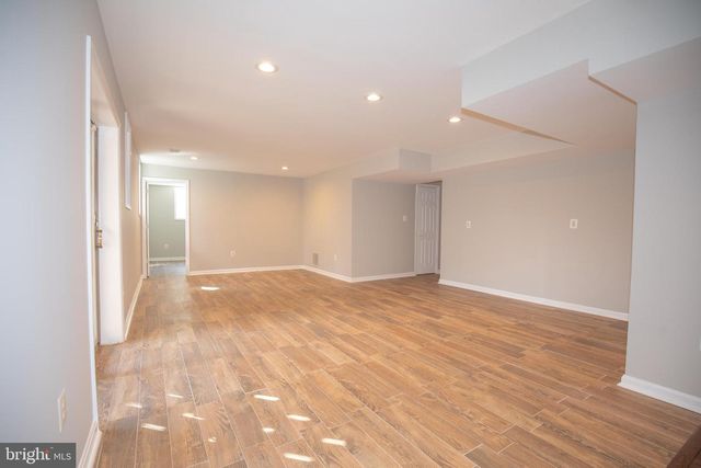 5925 POCOL DR, Clifton, VA 20124