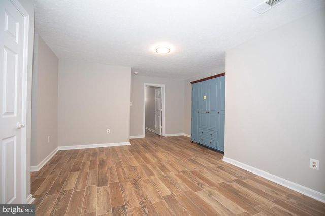 5925 POCOL DR, Clifton, VA 20124