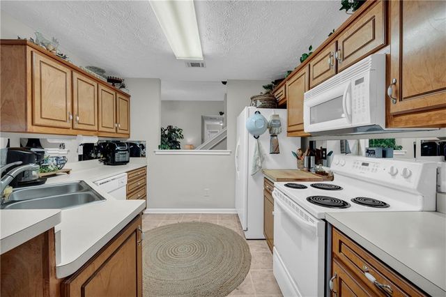 253 Longford Court, Auburn, GA 30011