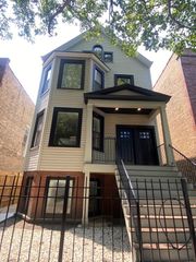2934 N Avers Avenue 3, Chicago, IL 60618
