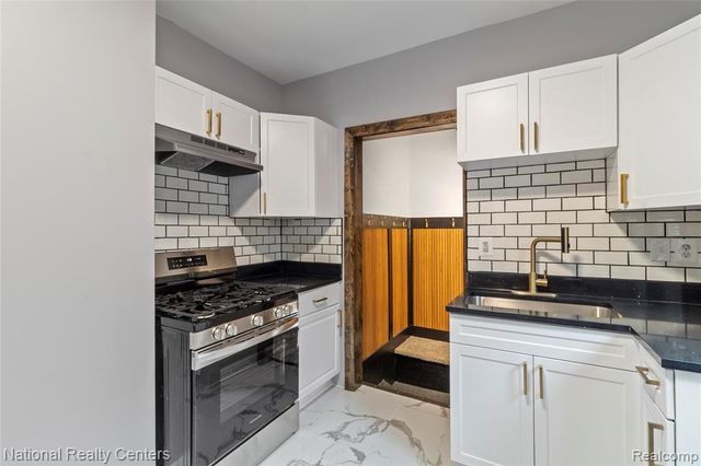 767 Navahoe Street, Detroit, MI 48215