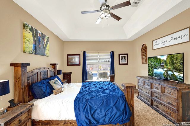 109 PARK WAY, Poth, TX 78147