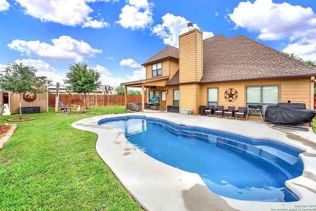 109 PARK WAY, Poth, TX 78147