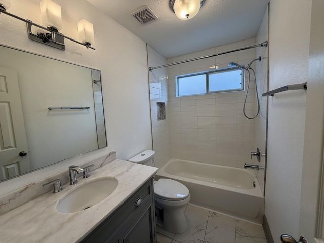 2362 Keegan Hollow Lane, Spring, TX 77386
