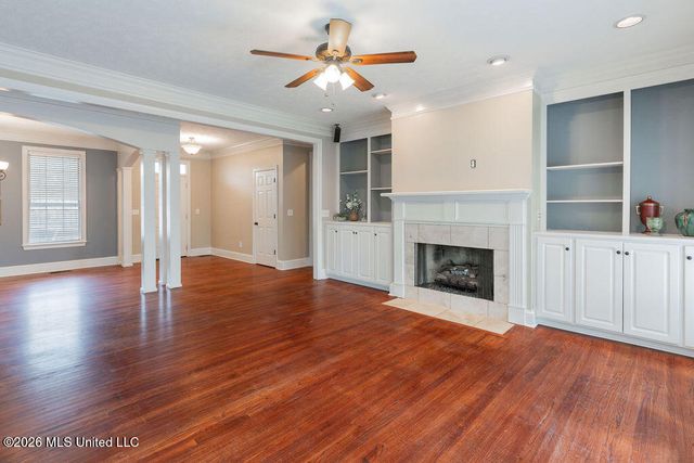 102 Hickory Hills Drive, Clinton, MS 39056