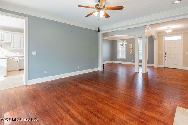 102 Hickory Hills Drive, Clinton, MS 39056