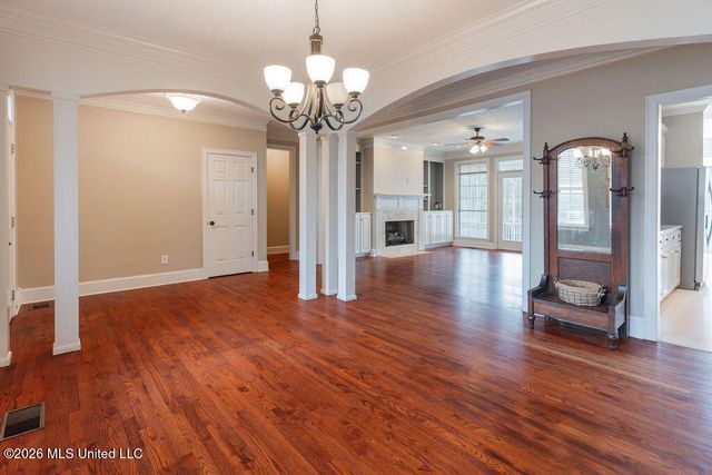 102 Hickory Hills Drive, Clinton, MS 39056