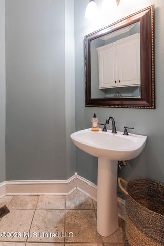 102 Hickory Hills Drive, Clinton, MS 39056