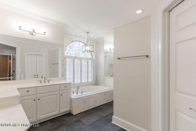 102 Hickory Hills Drive, Clinton, MS 39056