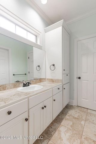 102 Hickory Hills Drive, Clinton, MS 39056