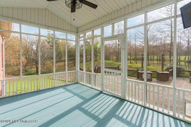 102 Hickory Hills Drive, Clinton, MS 39056