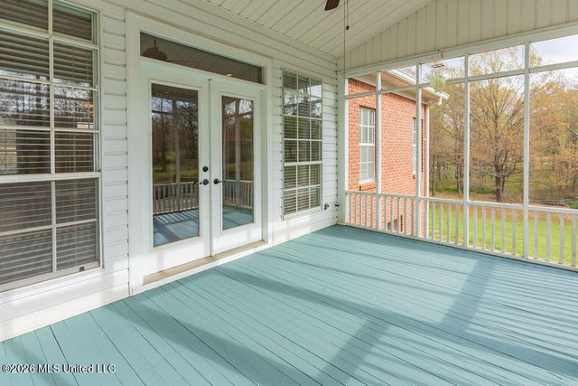 102 Hickory Hills Drive, Clinton, MS 39056