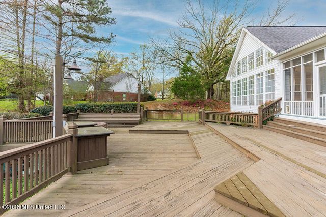 102 Hickory Hills Drive, Clinton, MS 39056