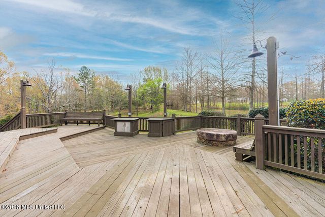 102 Hickory Hills Drive, Clinton, MS 39056