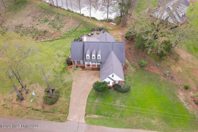 102 Hickory Hills Drive, Clinton, MS 39056