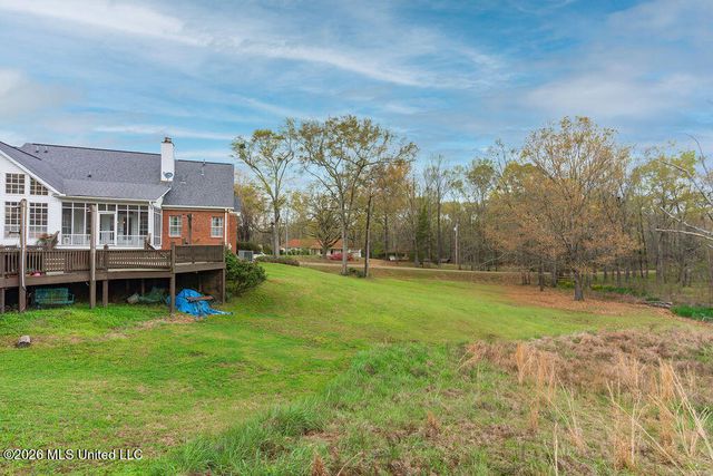 102 Hickory Hills Drive, Clinton, MS 39056