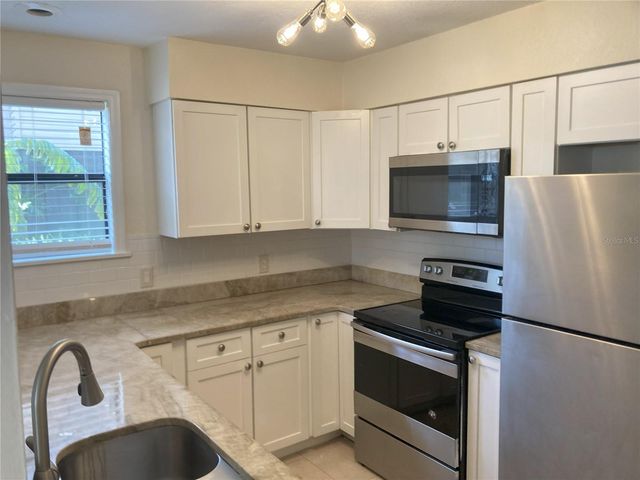 2918 ANTIQUE OAKS CIRCLE 25, Winter Park, FL 32792