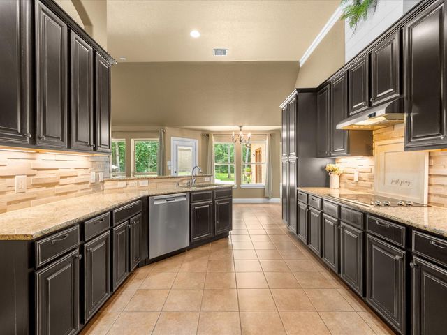 10915 Crawford Circle, Montgomery, TX 77316