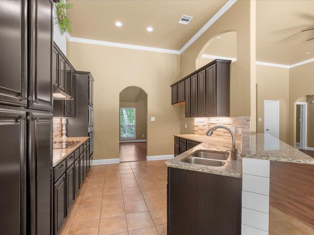 10915 Crawford Circle, Montgomery, TX 77316
