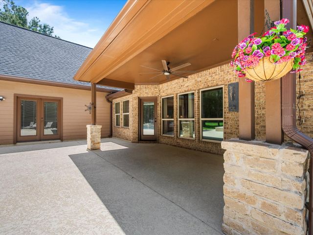 10915 Crawford Circle, Montgomery, TX 77316