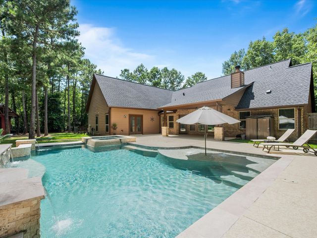 10915 Crawford Circle, Montgomery, TX 77316