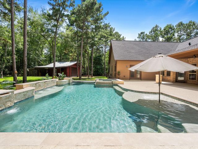 10915 Crawford Circle, Montgomery, TX 77316