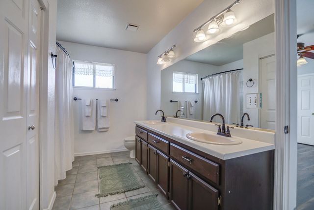 11326 Puffin Way, Redding, CA 96003