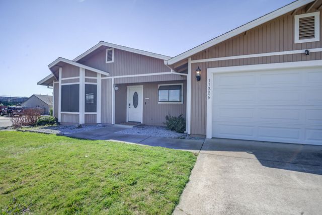 11326 Puffin Way, Redding, CA 96003