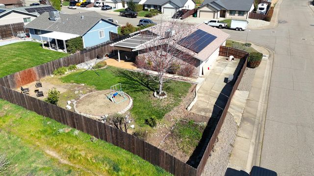 11326 Puffin Way, Redding, CA 96003