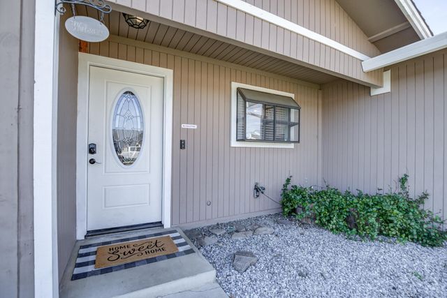 11326 Puffin Way, Redding, CA 96003