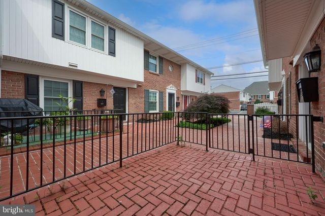 443 W CARACAS AVE W, Hershey, PA 17033