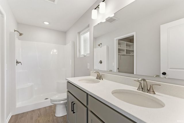 5038 Chickadee Drive, Woodburn, IN 46797