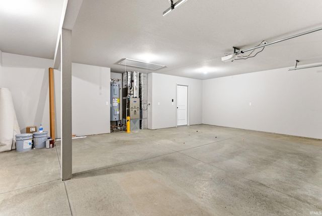 5038 Chickadee Drive, Woodburn, IN 46797