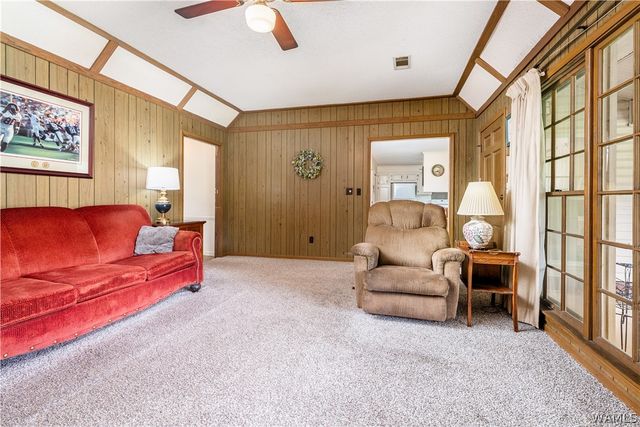 335 42nd St E, Northport, AL 35473