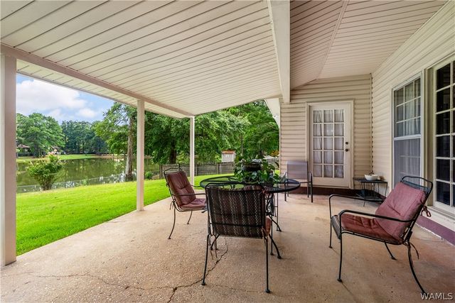 335 42nd St E, Northport, AL 35473