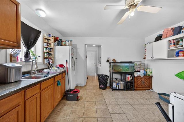 1328 E Fedora Avenue, Fresno, CA 93704