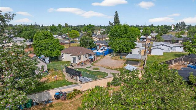 1328 E Fedora Avenue, Fresno, CA 93704