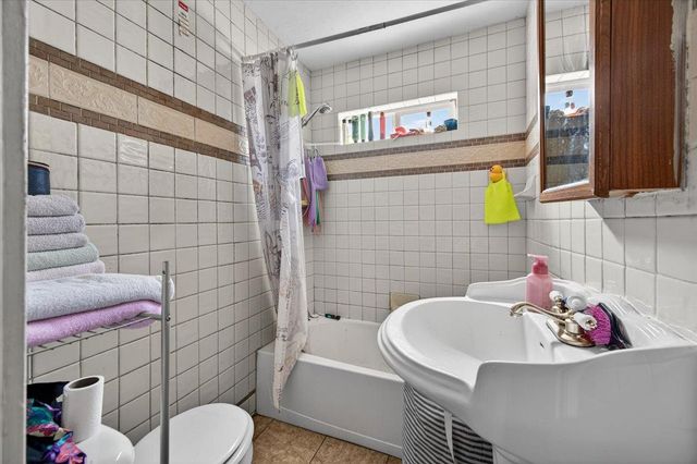 1328 E Fedora Avenue, Fresno, CA 93704