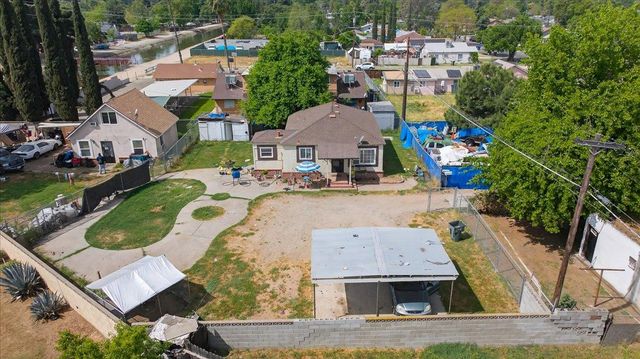 1328 E Fedora Avenue, Fresno, CA 93704