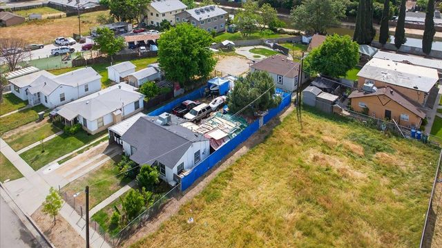 1328 E Fedora Avenue, Fresno, CA 93704