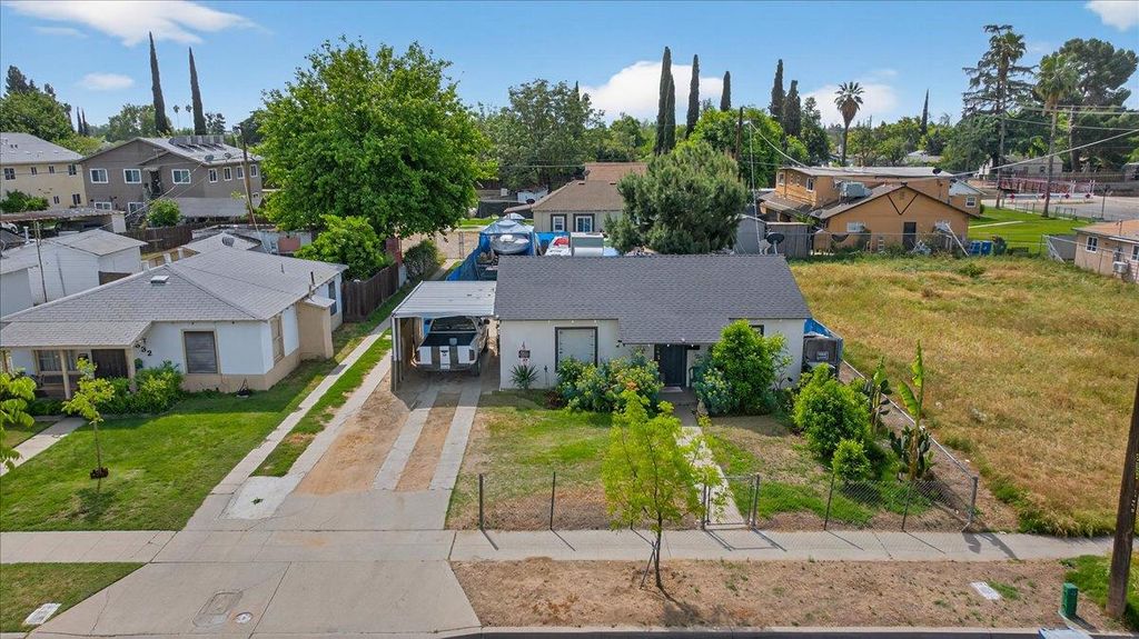 Image 41 of property listing at 1328 E Fedora Avenue, Fresno, CA 93704