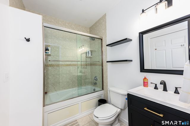 60 Maple Street APT 17, Branford, CT 06405