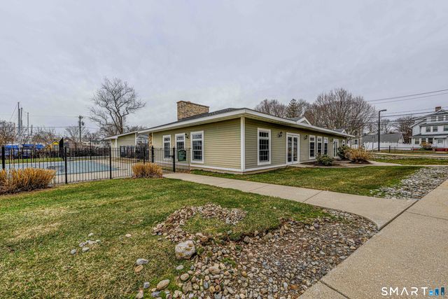 60 Maple Street APT 17, Branford, CT 06405