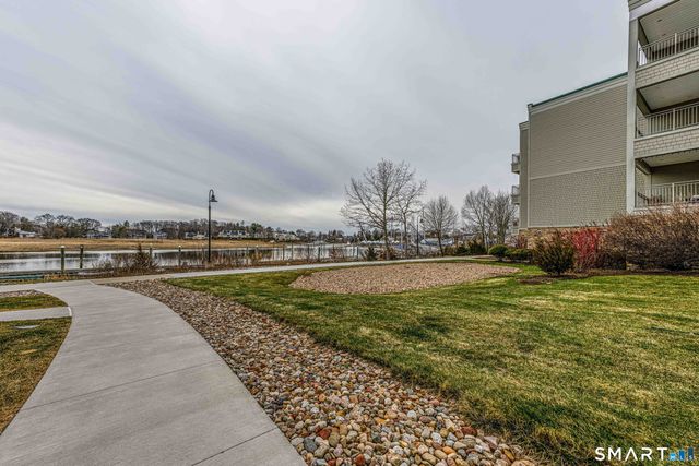 60 Maple Street APT 17, Branford, CT 06405