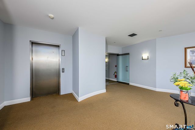 60 Maple Street APT 17, Branford, CT 06405