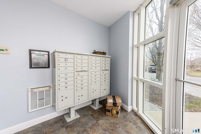 60 Maple Street APT 17, Branford, CT 06405