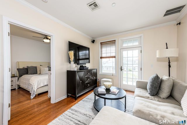 60 Maple Street APT 17, Branford, CT 06405