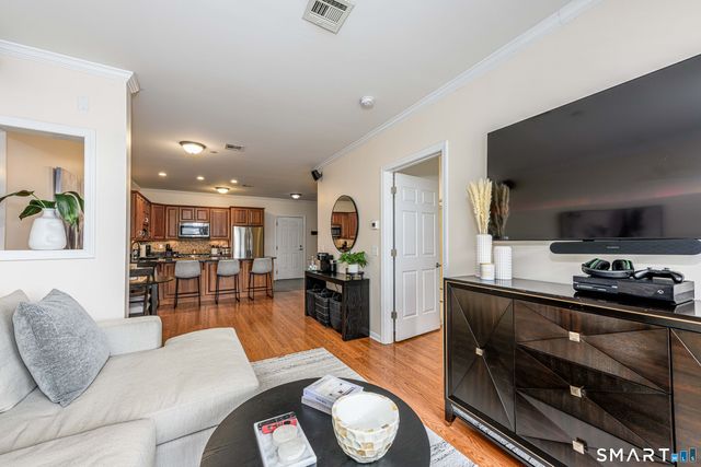 60 Maple Street APT 17, Branford, CT 06405