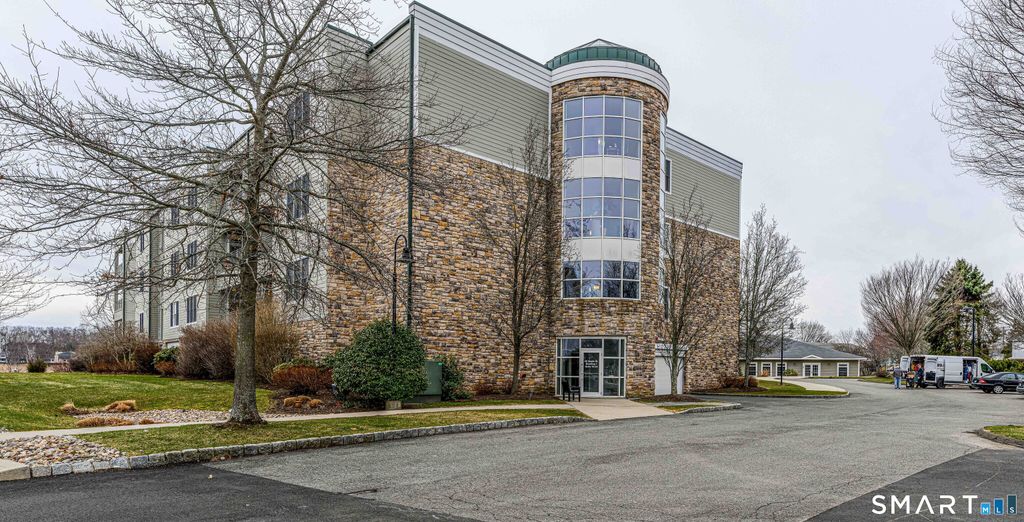 60 Maple Street APT 17, Branford, CT 06405